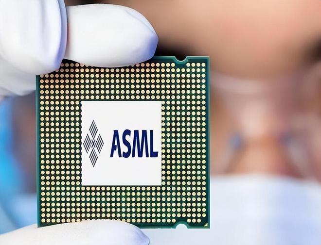 ASML官方确认：7nm及以上先进光刻机对中国全部停售！(图4)