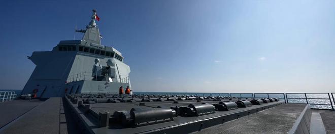 中国海陆空3大顶尖武器亮相每一款都能震慑美日令人忌惮(图3)