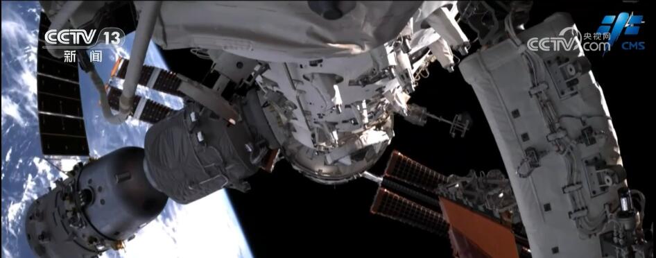 在宇宙极端环境中开展实验 中国空间站首批舱外暴露实验材料样品成功取回(图6) 在宇宙极端环境中开展实验 中国空间站首批舱外暴露实验材料样品成功取回(图6)