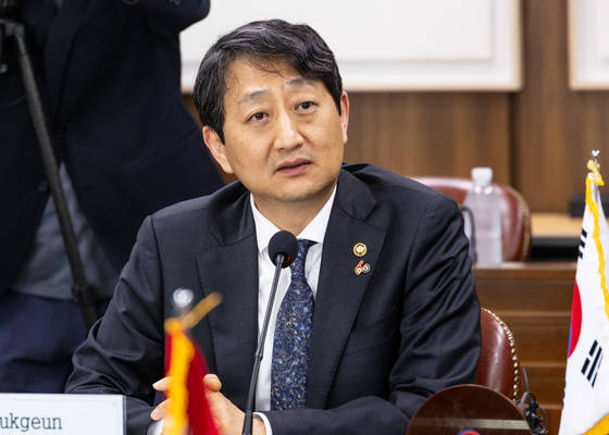 “中国主导地位摆在那美国这么搞要完”(图1)
