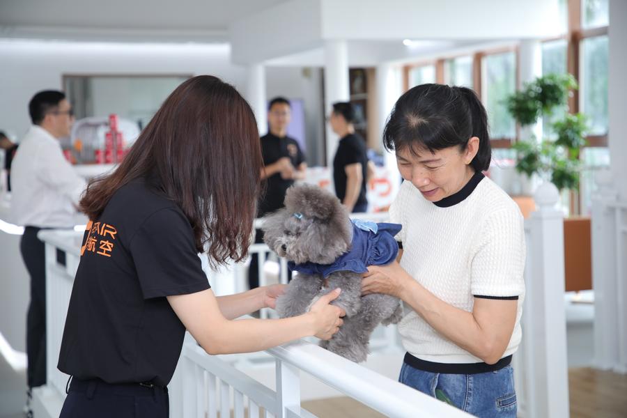 中国首家宠物候机厅在深圳启用(图2)