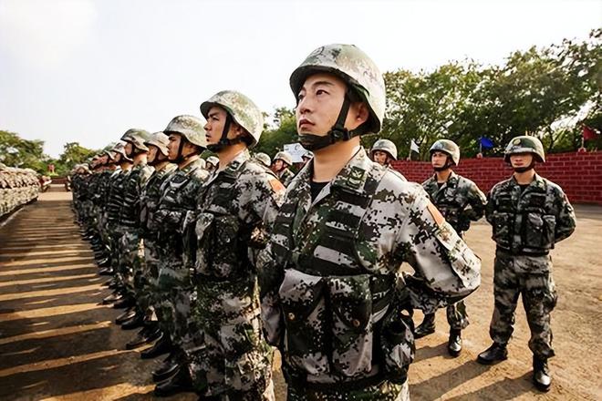 美媒：中国隐藏了实力实际武器比公开的要先进10年是真是假？(图14)